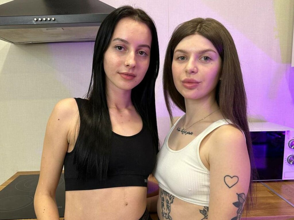 Free Naked AmeliaandTrisha